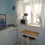 Cozy With Street View Διαμέρισμα *