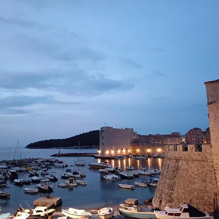 Cozy With Street View Dubrovnik