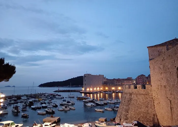 Cozy With Street View Dubrovnik