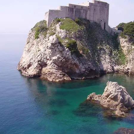 Διαμέρισμα Cozy With Street View